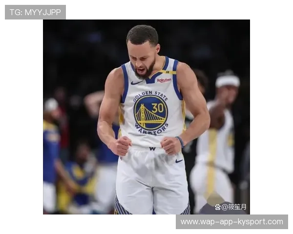 库里抢断后空位三分稳稳入袋，勇士主场炸裂